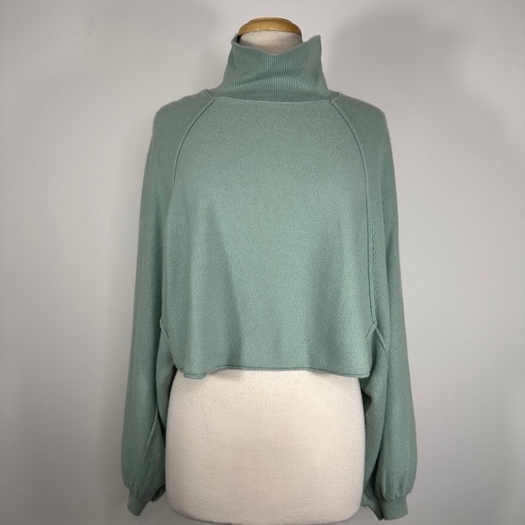 Free People Lost In Forest Mock Neck Ballon Sleeve Cropped Sweater Light Green S - Picture 1 of 13